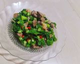 Foto langkah ke 6 dari resep 50. Tumis daun kembang kol with ati sapi+tetelan sapi.