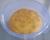 A picture of step 3 of White and Chocolate Conchas.