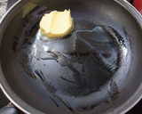 Foto del paso 1 de la receta: Salmón en salsa Menier