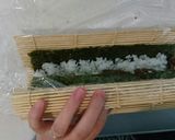 A picture of step 20 of Raw tuna and Sweet soysauce Maki-sushi.