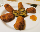 Foto del paso 7 de la receta: Croquetes de'albergínia al pesto amb timbal de carxofes i taronj