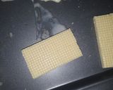 A picture of step 5 of White Christmas ice cream sandwich.