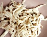 Foto langkah ke 2 dari resep Oseng Jamur Tiram & Wortel | Menu 2 Bahan.