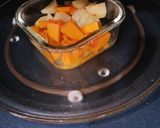 A picture of step 2 of Pumpkin flower cutlets.