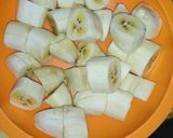 Foto langkah ke 1 dari resep Banana Pom Pom.