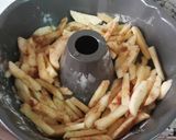 صورة لخطوة 3 من وصفة كيكة التفاح