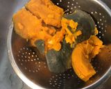 Une image de l'étape 10 de Citrouille joyeuse (purée de courge delica moretti,pommes de terre,lard,emmental,persil).