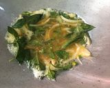 รูปขั้นตอนการทำที่ 2 ของ ไข่เจียวโหระพา