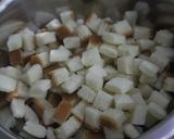 Foto langkah ke 1 dari resep Simple Crouton.