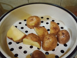 Kue lumpur kentang