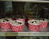 Foto langkah ke 5 dari resep Cupcake coklat.
