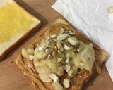 A picture of step 1 of Peanut Butter And Banana Sandwich.