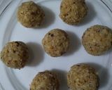 A picture of step 3 of Churma ladoo.