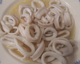 Foto del paso 2 de la receta: Zarzuela de merluza, escamarlanes y calamar