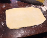 Foto del paso 2 de la receta: Galletitas de albahaca y ajo, en masa de hojaldre