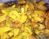 आलू और करेले का भुजिया (aloo aur karela ka bhujiya recipe in Hindi) रेसिपी चरण 2 फोटो