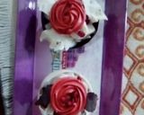 A picture of step 4 of Fruit cream salad in chocolate balls.