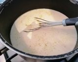 Une image de l'étape 2 de Poulet au lait de coco, riz complet de camargue.