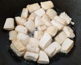 Foto langkah ke 1 dari resep Tumis Pokcoy Tahu Saus Tiram.