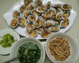 Hình bước làm 3 của món Sò lông nướng mỡ hành