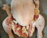Foto del paso 2 de la receta: Pollo con salsa verde de ajo y perejil