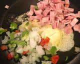 A picture of step 1 of Happy Face omurice.