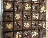 Foto langkah ke 5 dari resep Brownies fudgy shiny crust.