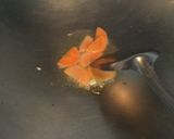 香炒生魷魚與甜不辣的食譜步驟1照片