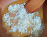 Foto del paso 1 de la receta: Huevos en salsa de tomates y toque de especias