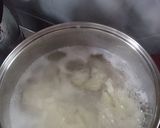 Foto del paso 1 de la receta: Papas al perejil con pollo a la crema 😋