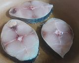 Hình bước làm 1 của món Cá thu sốt cà