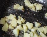 A picture of step 2 of Aloo ki sabji.