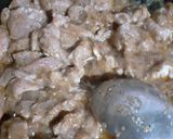 A picture of step 6 of Dry Beef chilli with garlic rice.