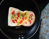 Foto langkah ke 3 dari resep Roti Gulung Abon Mini.
