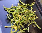 Une image de l'étape 5 de Poivrons verts grillés aux épices marocaines.