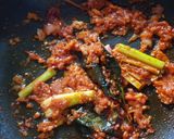 Foto langkah ke 4 dari resep 60. Ayam Suwir Pedas (Indonesia).