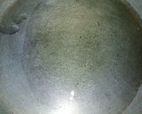 A picture of step 3 of Red Chilli Capsicum Rice.