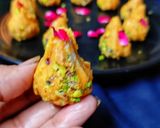 बेसन ड्राई फ्रूट्स मोदक रेसिपी चरण 8 फोटो