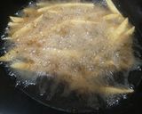 A picture of step 3 of Potatoes fries.