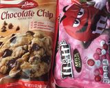 A picture of step 12 of M&M Cookie Bars.