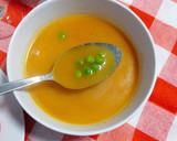Foto del paso 4 de la receta: Crema de calabacín y zanahoria con guisantes 🥒🥕🥕