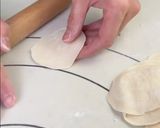 A picture of step 3 of Steamed Beef Baozi.