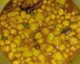 লুচি ঘুগনি (luchi ghugni recipe in bengali) রেসিপির ধাপ 2 ছবি