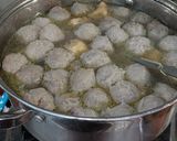 Foto langkah ke 8 dari resep Bakso sapi kenyal kress anti gagal.