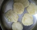 A picture of step 5 of Mash ke Dahi baray.