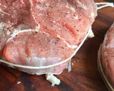 Foto del paso 1 de la receta: Osobuco de ternera en salsa Strogonoff