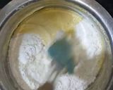 A picture of step 4 of Orange wonder cake.