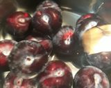 A picture of step 1 of Preserved Plums.