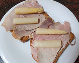 Foto del paso 2 de la receta: Tostas canarias (Pata asada sobre tomate aliñado)