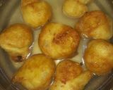 A picture of step 3 of Dahi vada.